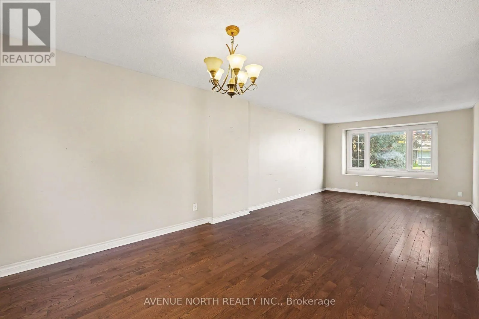 68 DOWNSVIEW CRESCENT