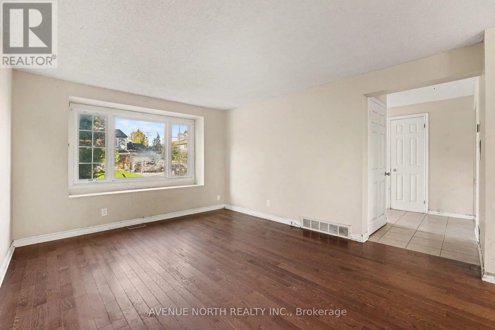68 DOWNSVIEW CRESCENT