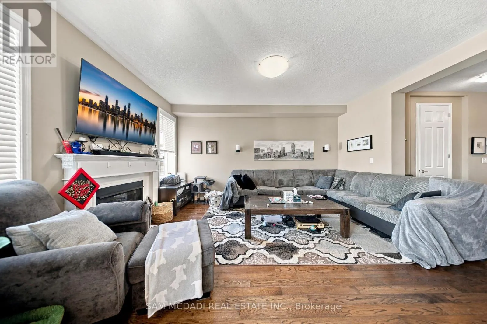 8 CELANO DRIVE