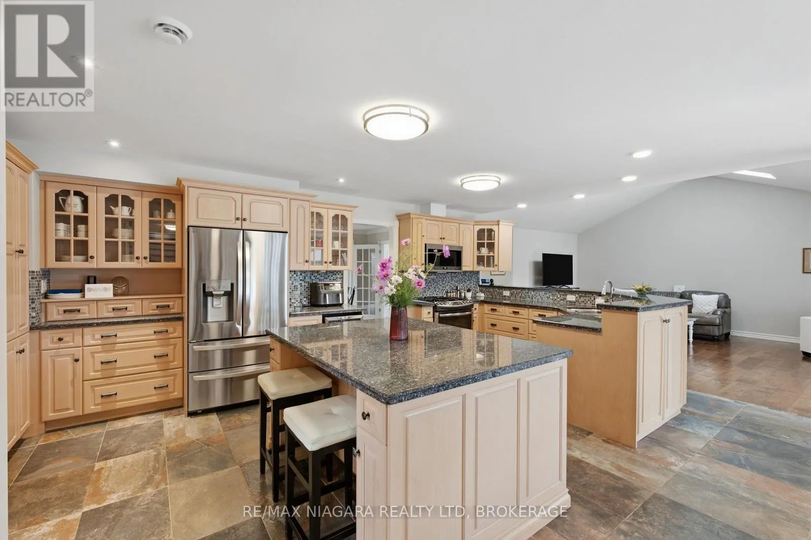 551 DARBY ROAD