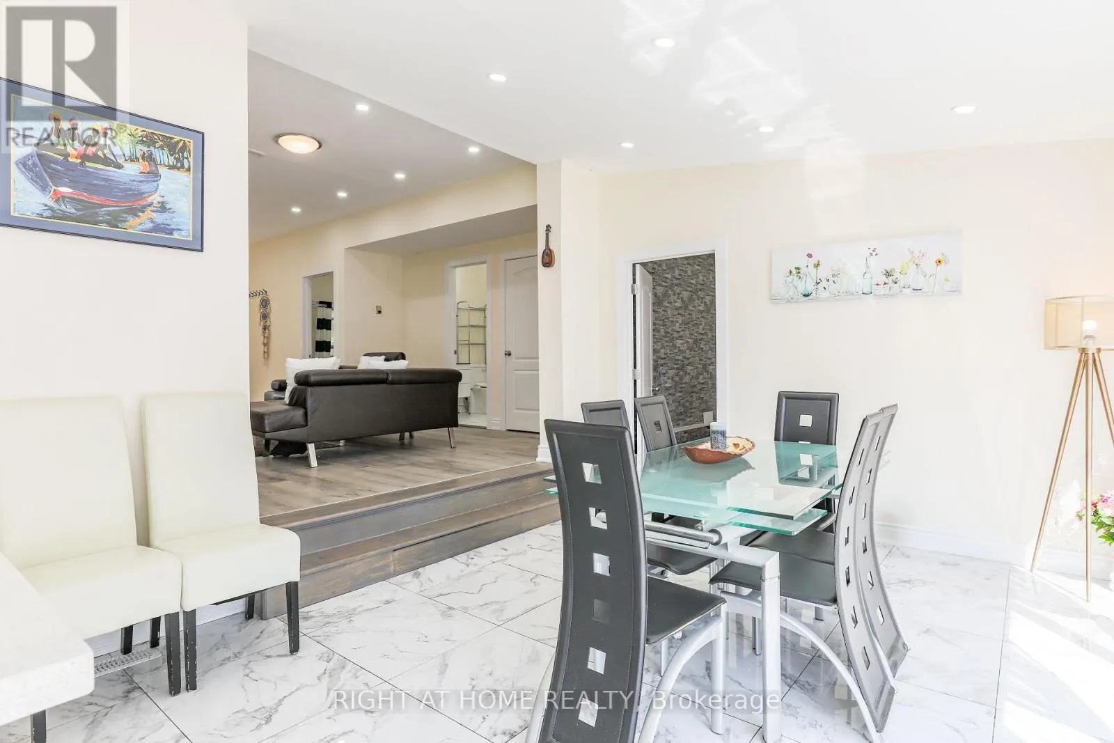 21 SHIRLEY ANNE DRIVE S
