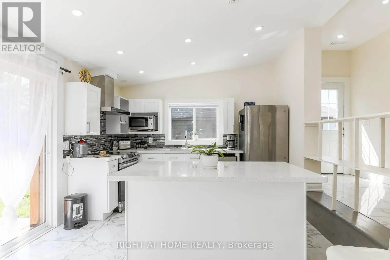 21 SHIRLEY ANNE DRIVE S