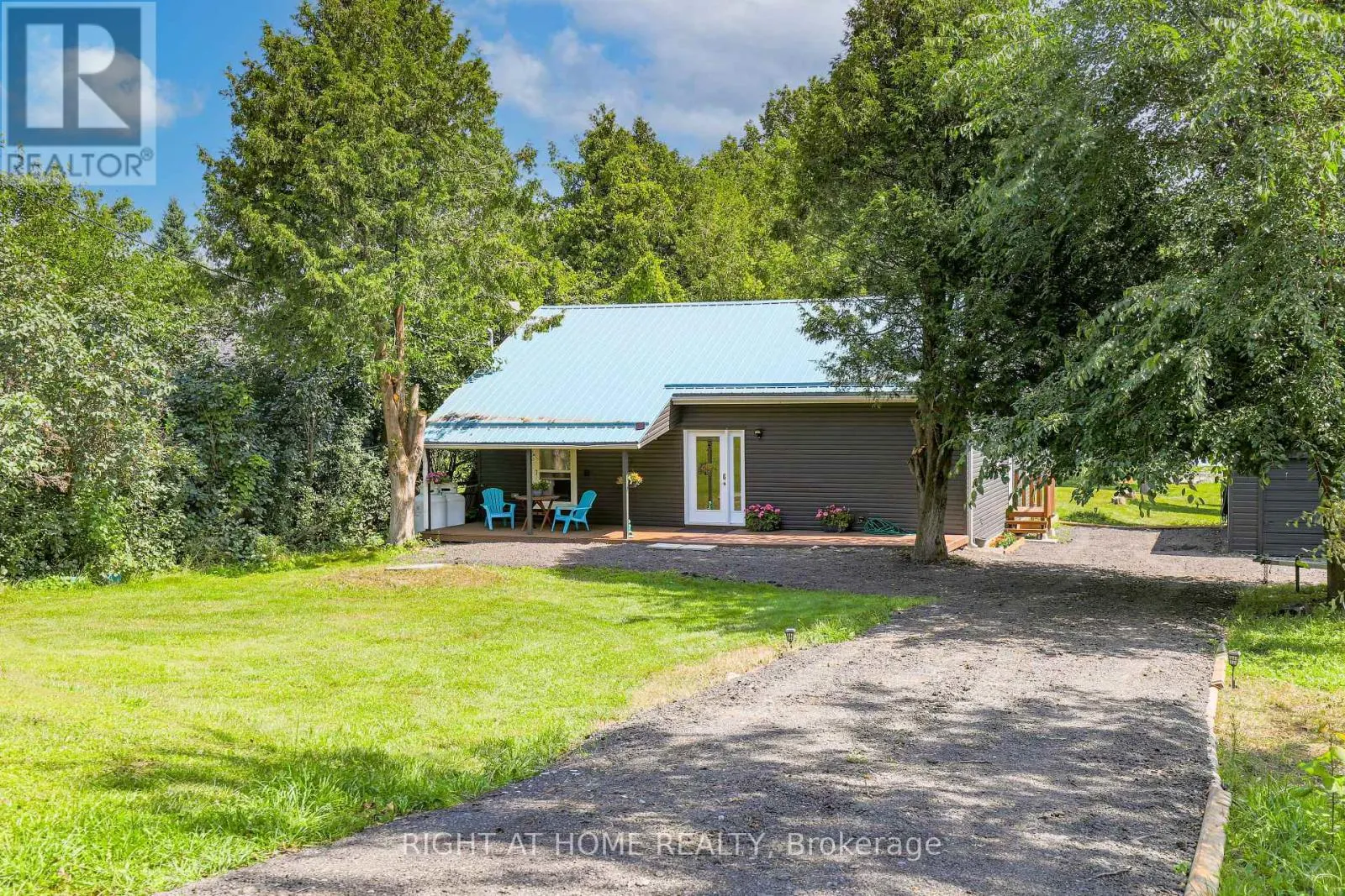 21 SHIRLEY ANNE DRIVE S