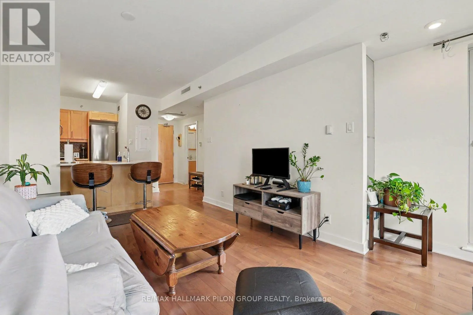 619 - 300C LETT STREET