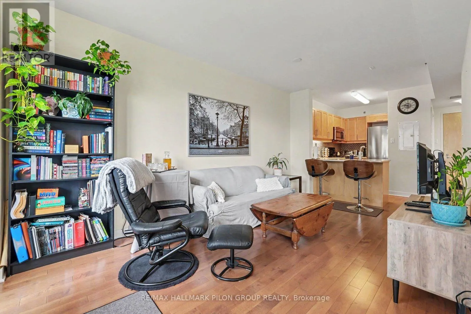 619 - 300C LETT STREET