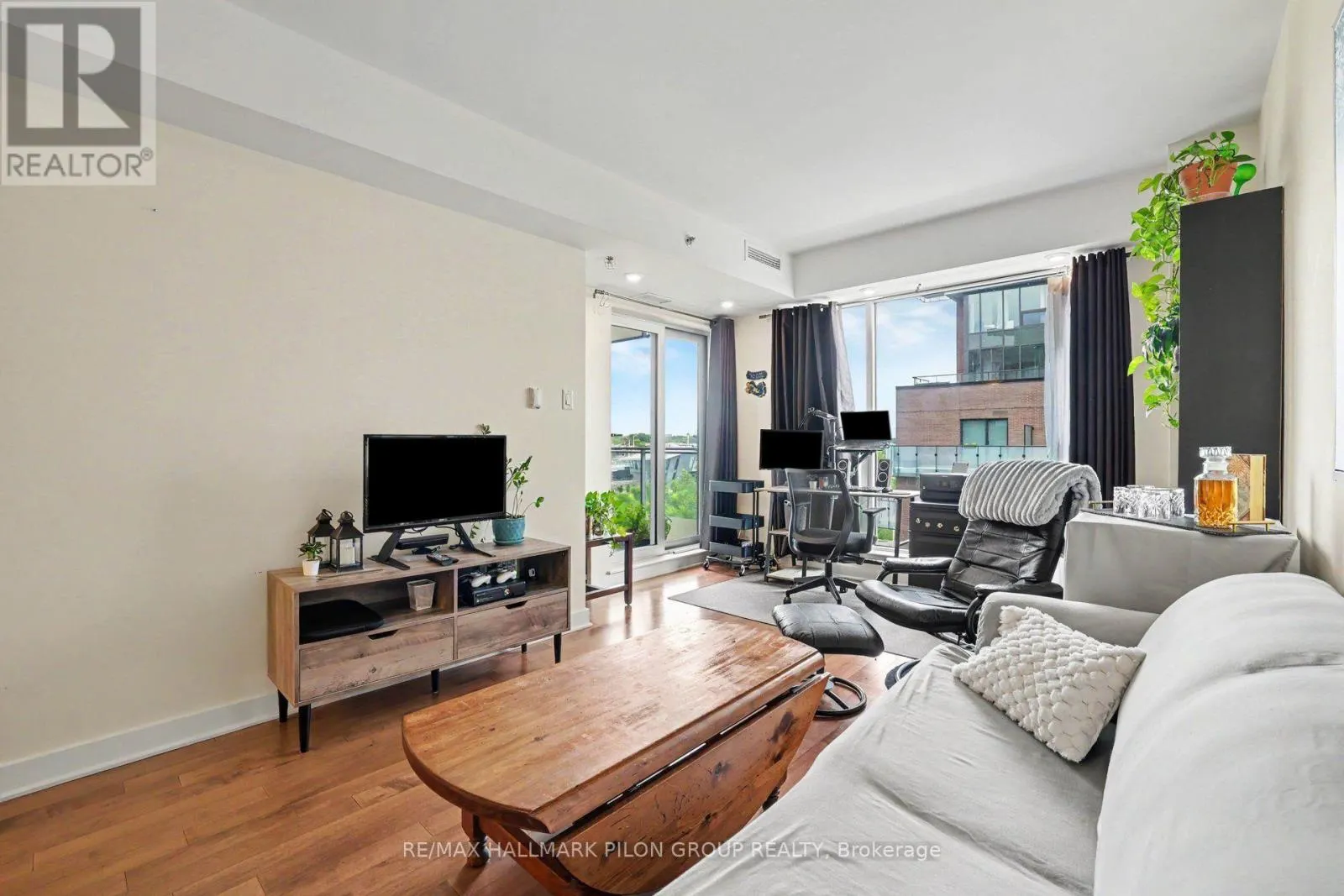 619 - 300C LETT STREET