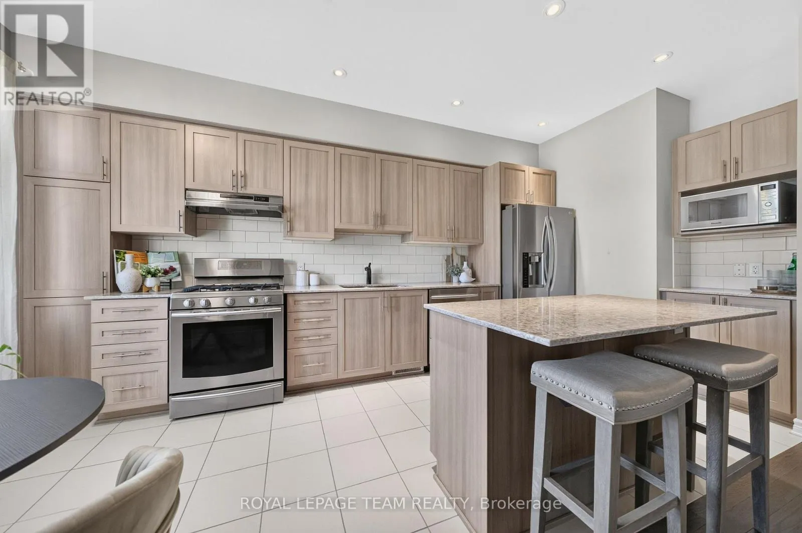 246 LEATHER LEAF TERRACE