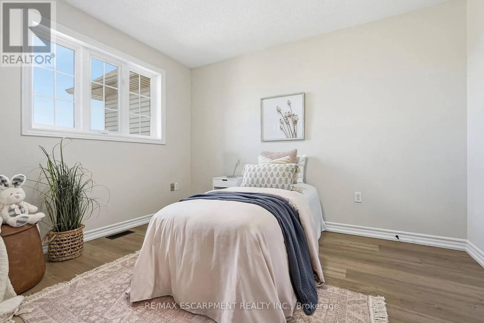 257 SOUTHBROOK DRIVE