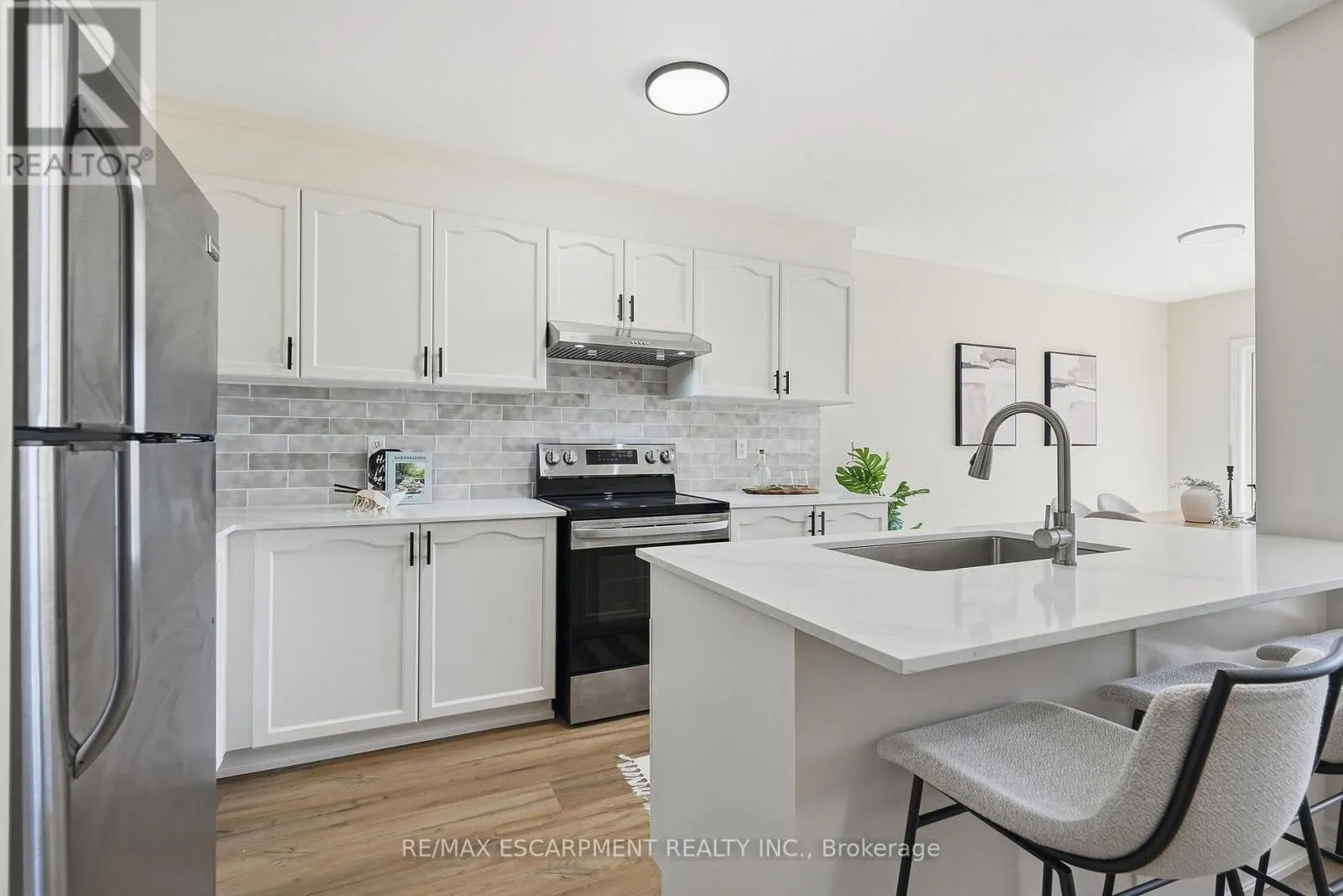 257 SOUTHBROOK DRIVE