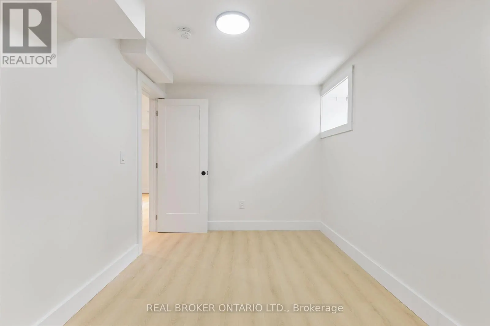 3 - 120 THOROLD ROAD #3