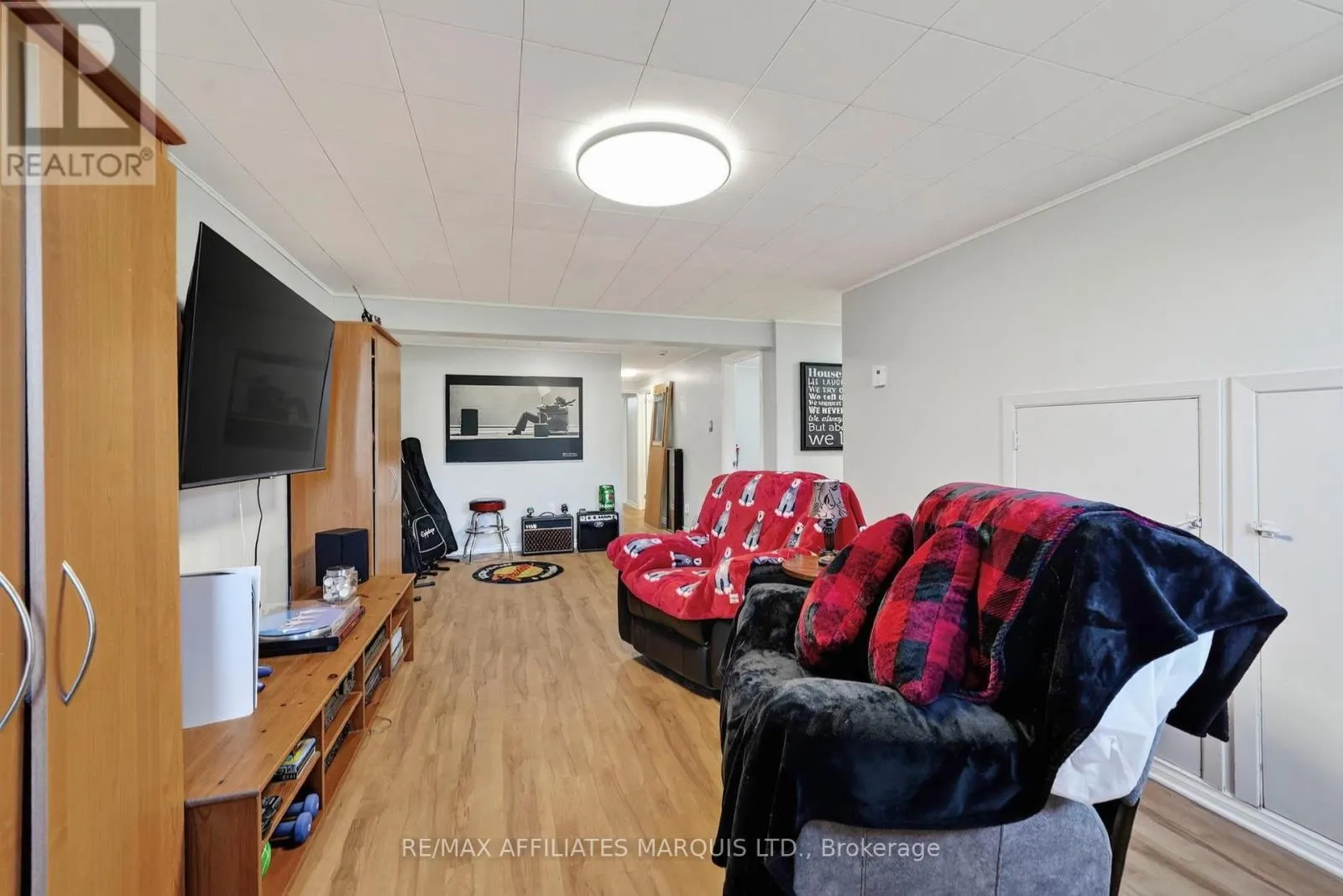 1739 BRANCH DRIVE
