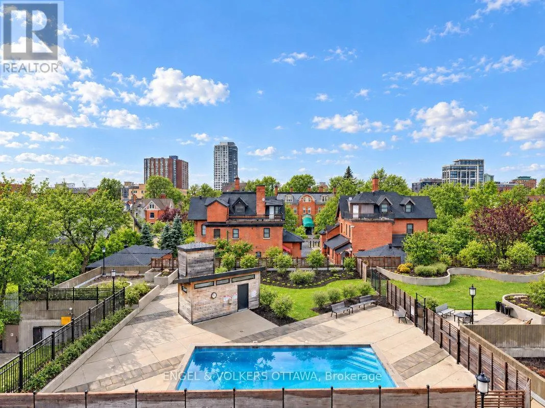 505 - 373 LAURIER AVENUE E