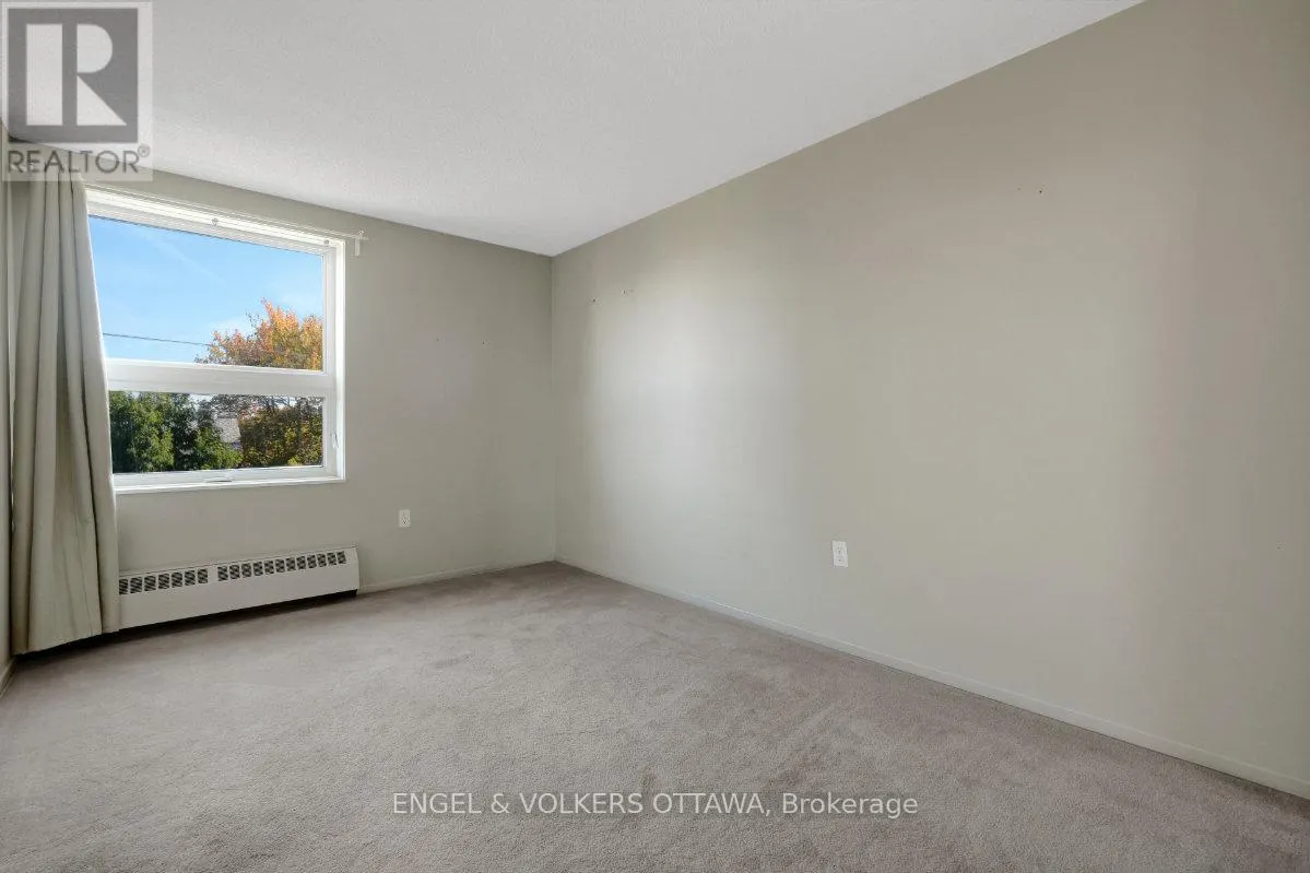 505 - 373 LAURIER AVENUE E