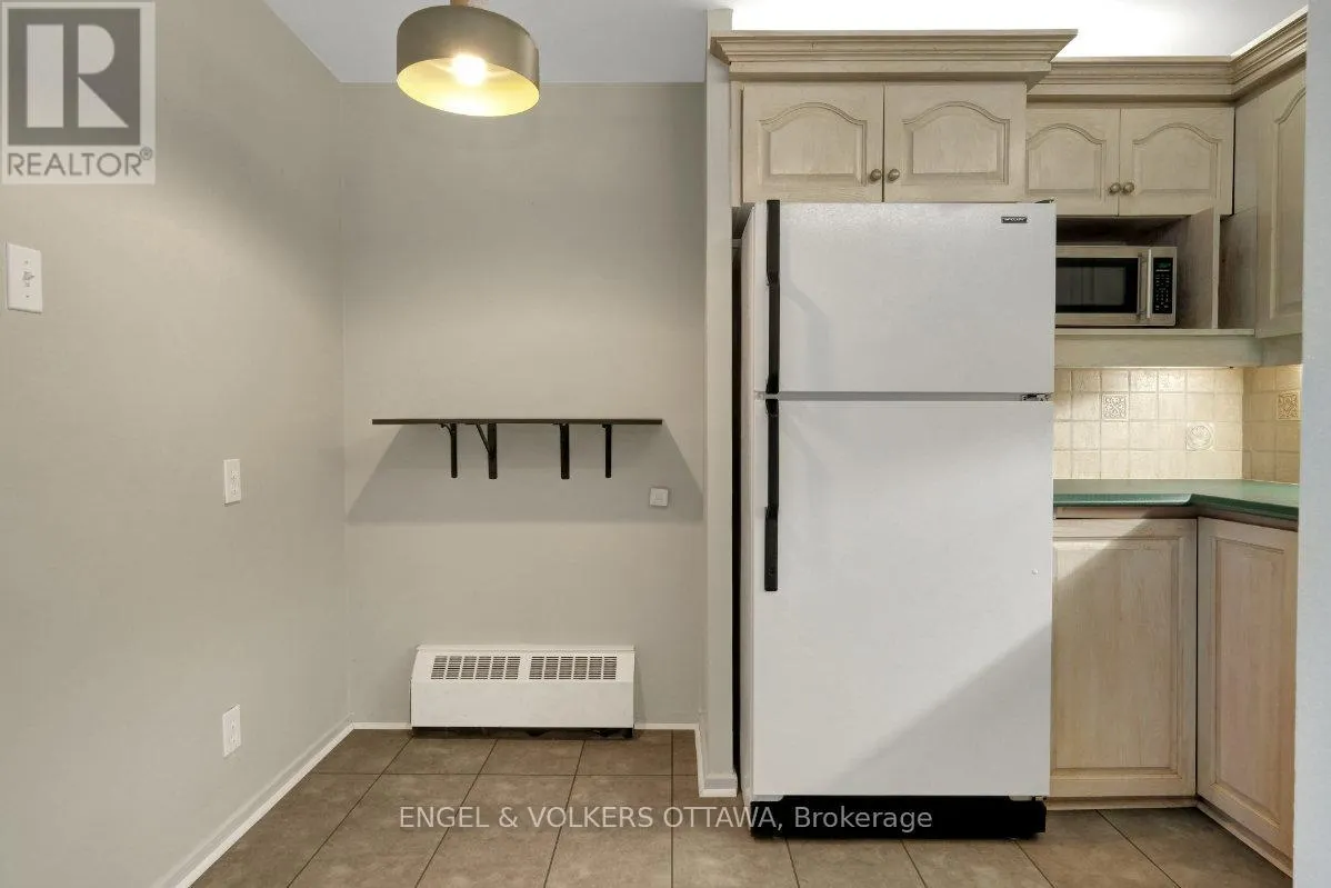 505 - 373 LAURIER AVENUE E