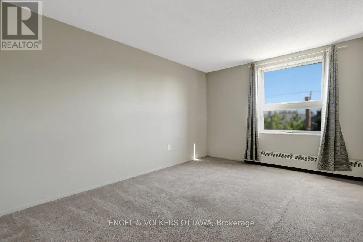 505 - 373 LAURIER AVENUE E