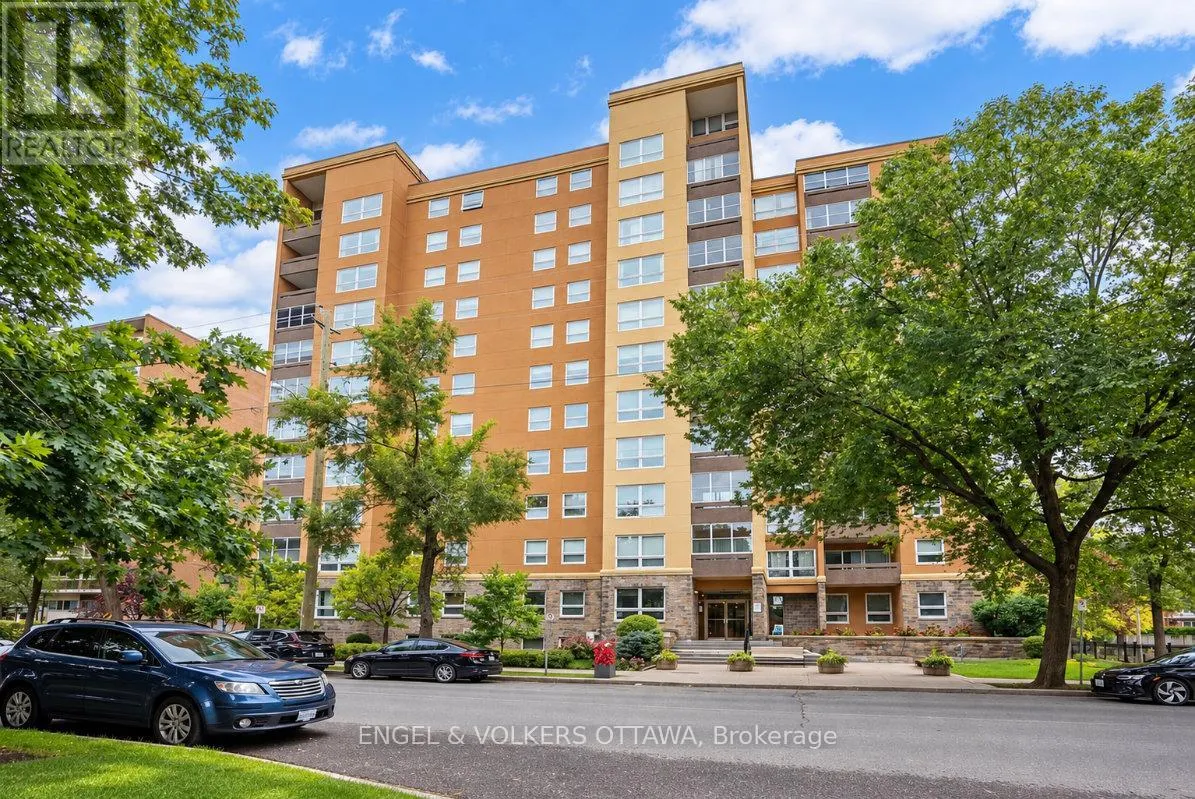 505 - 373 LAURIER AVENUE E