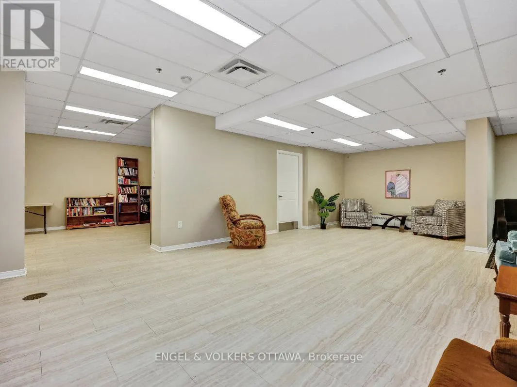 505 - 373 LAURIER AVENUE E