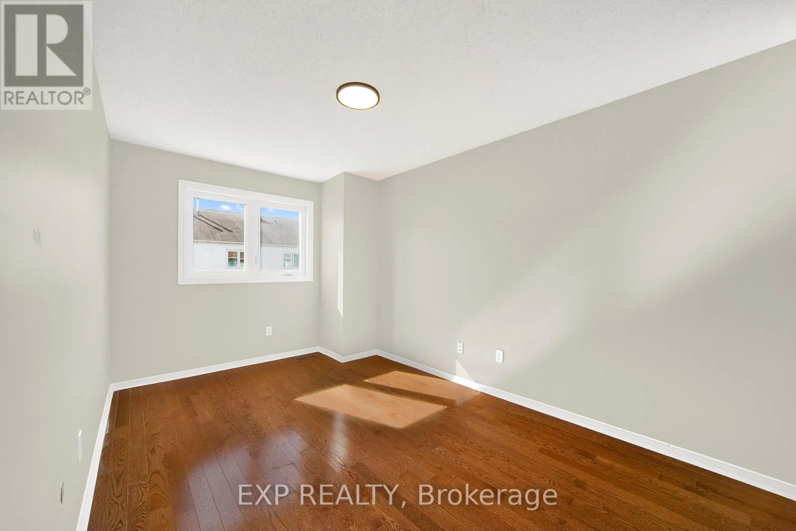 105 SOUTHPORT DRIVE