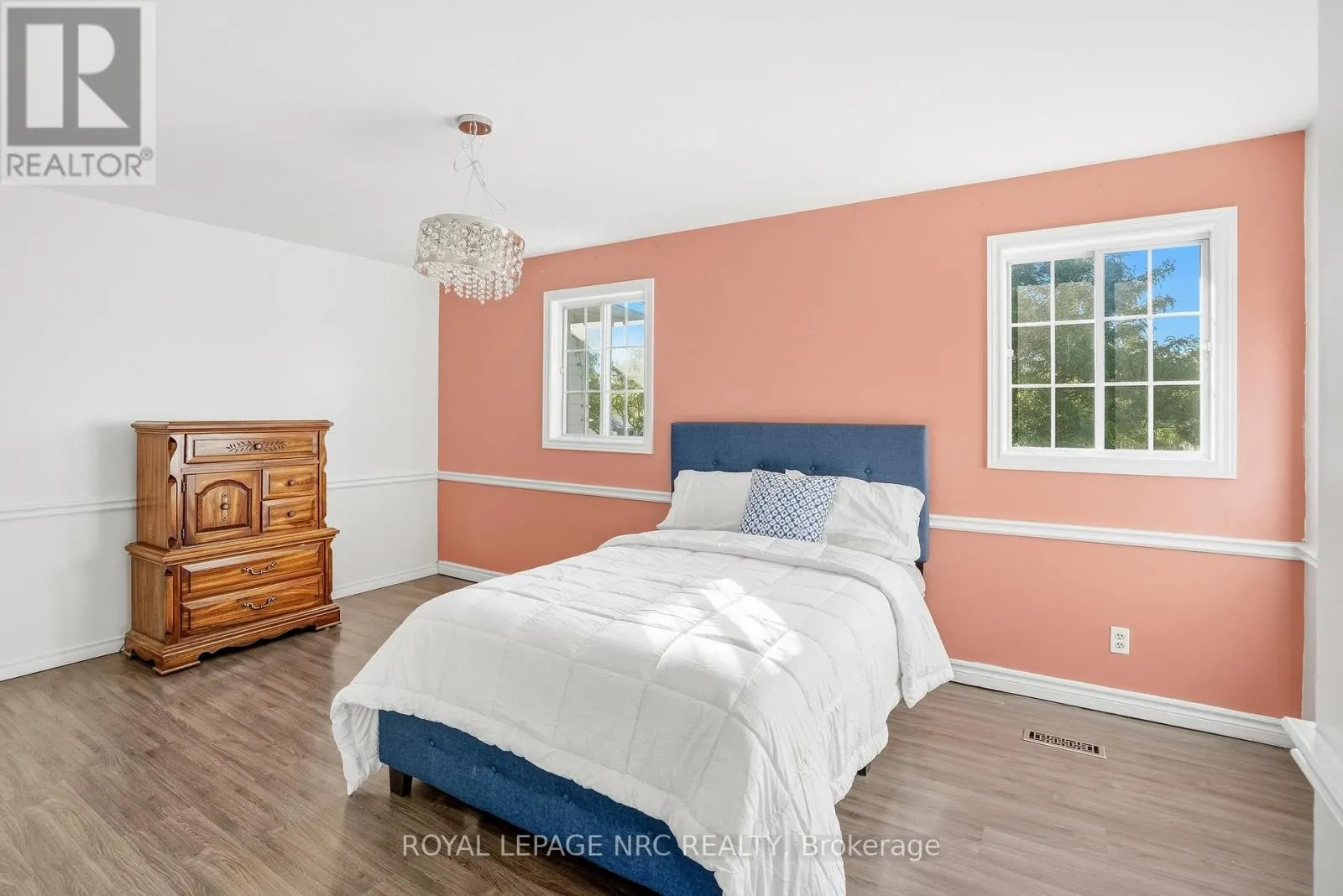 6033 WILDROSE CRESCENT