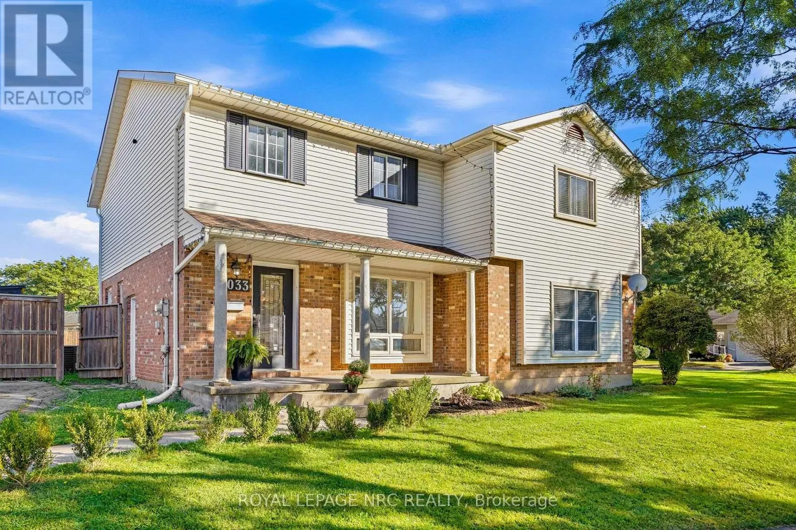 6033 WILDROSE CRESCENT