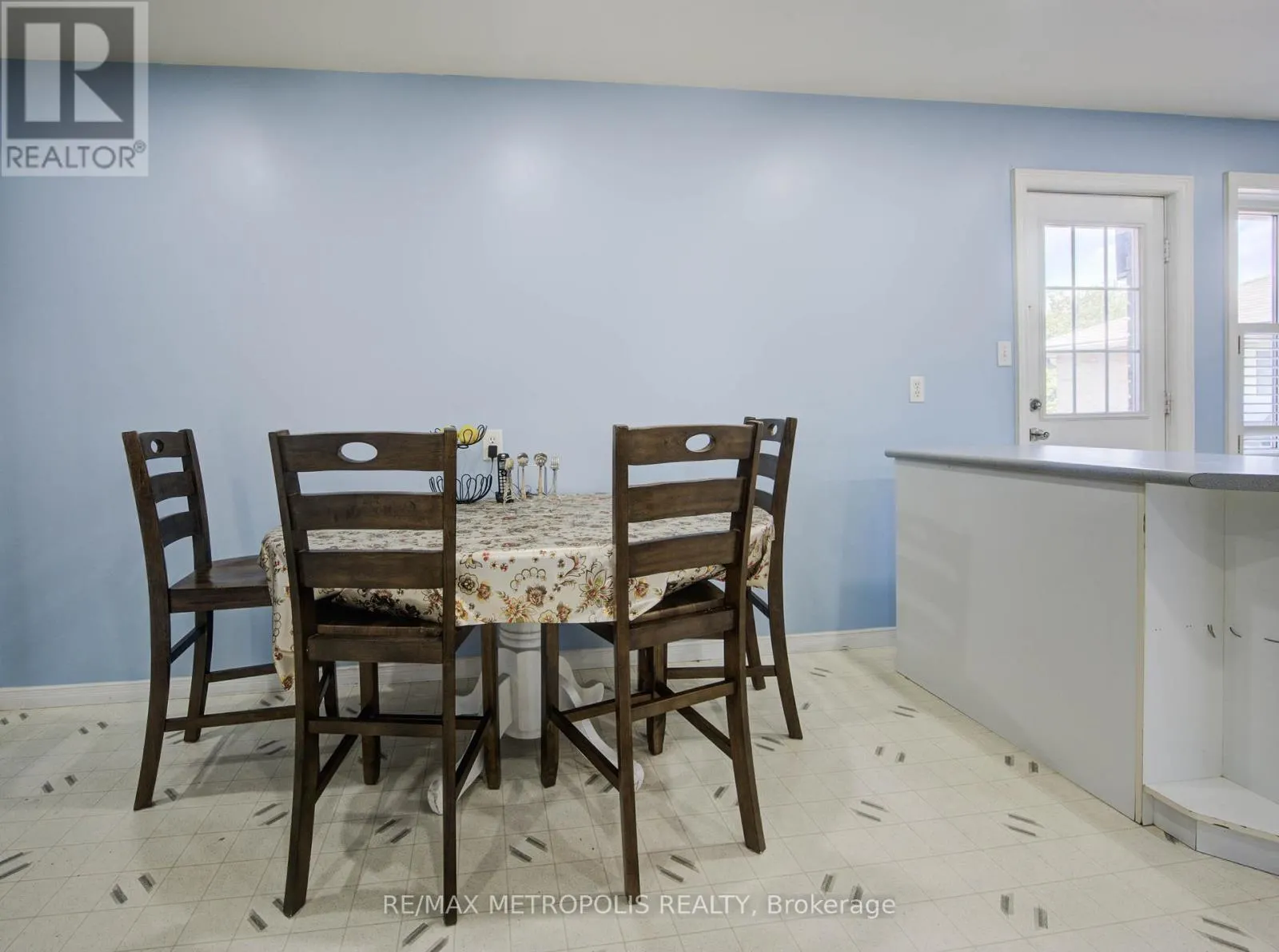 258 SAGINAW PARKWAY