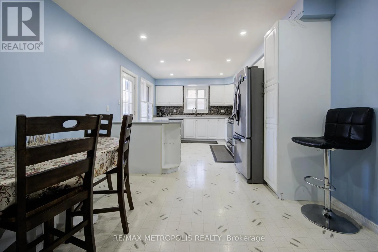 258 SAGINAW PARKWAY