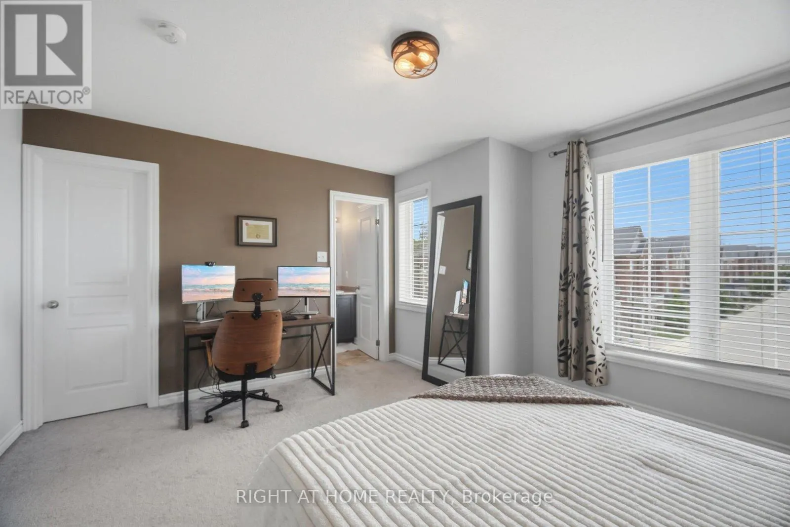 73 - 88 DECORSO DRIVE