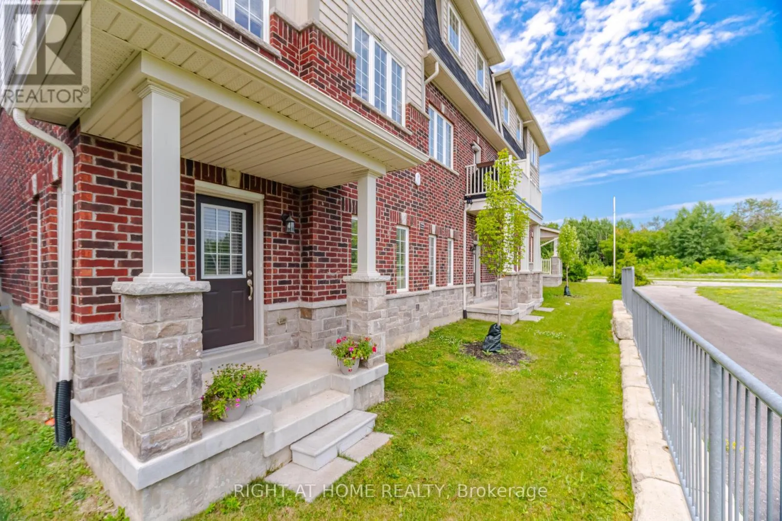 73 - 88 DECORSO DRIVE