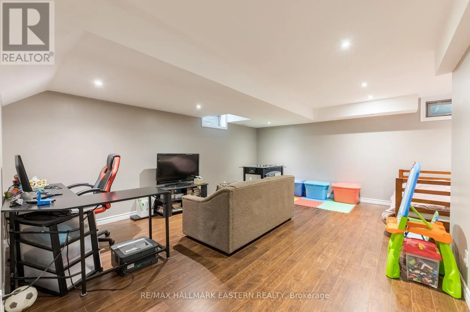 247 BOWEN DRIVE