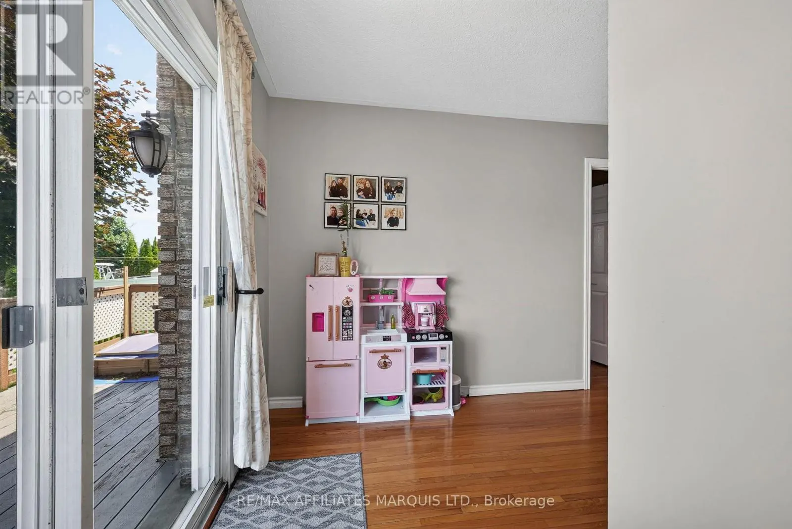824 ALICE STREET