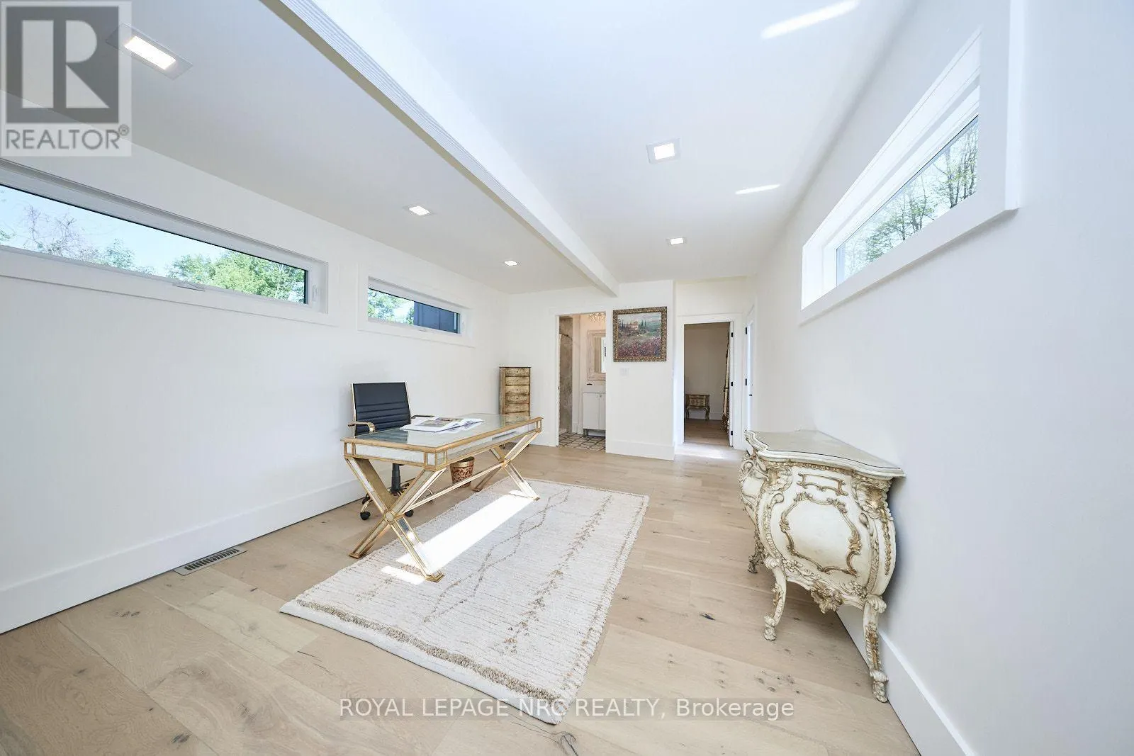 1904 MACDONALD DRIVE