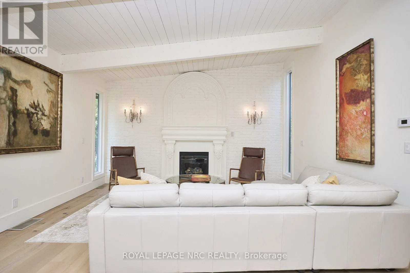 1904 MACDONALD DRIVE