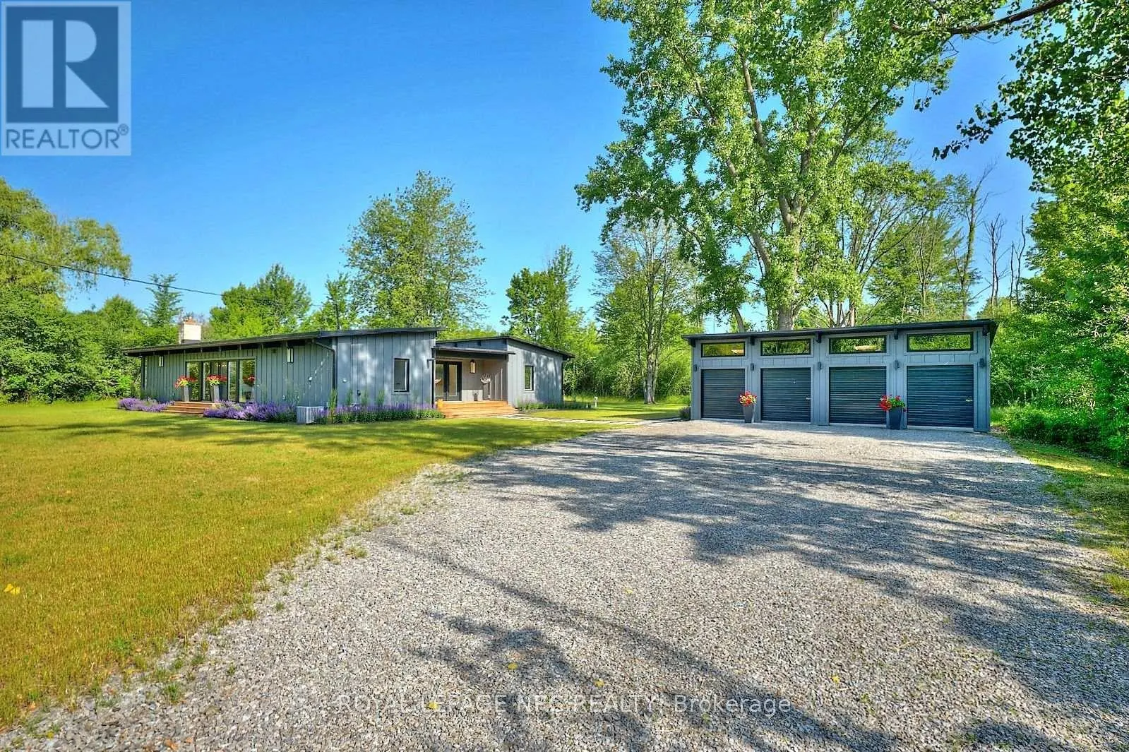 1904 MACDONALD DRIVE
