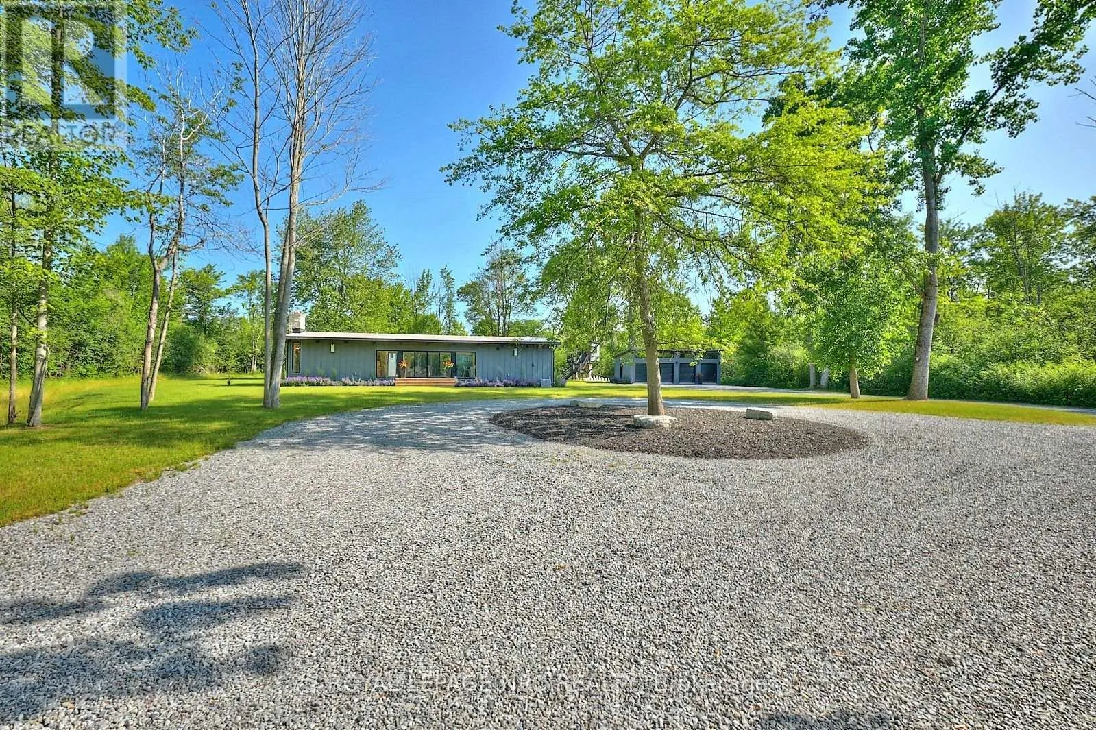 1904 MACDONALD DRIVE