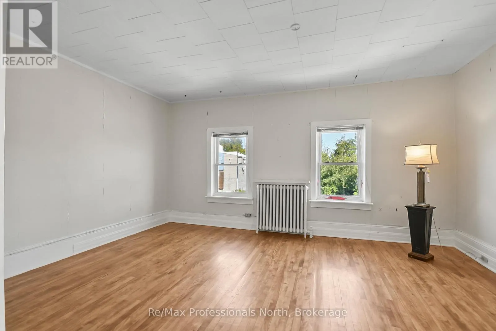 171 MUSKOKA ROAD S