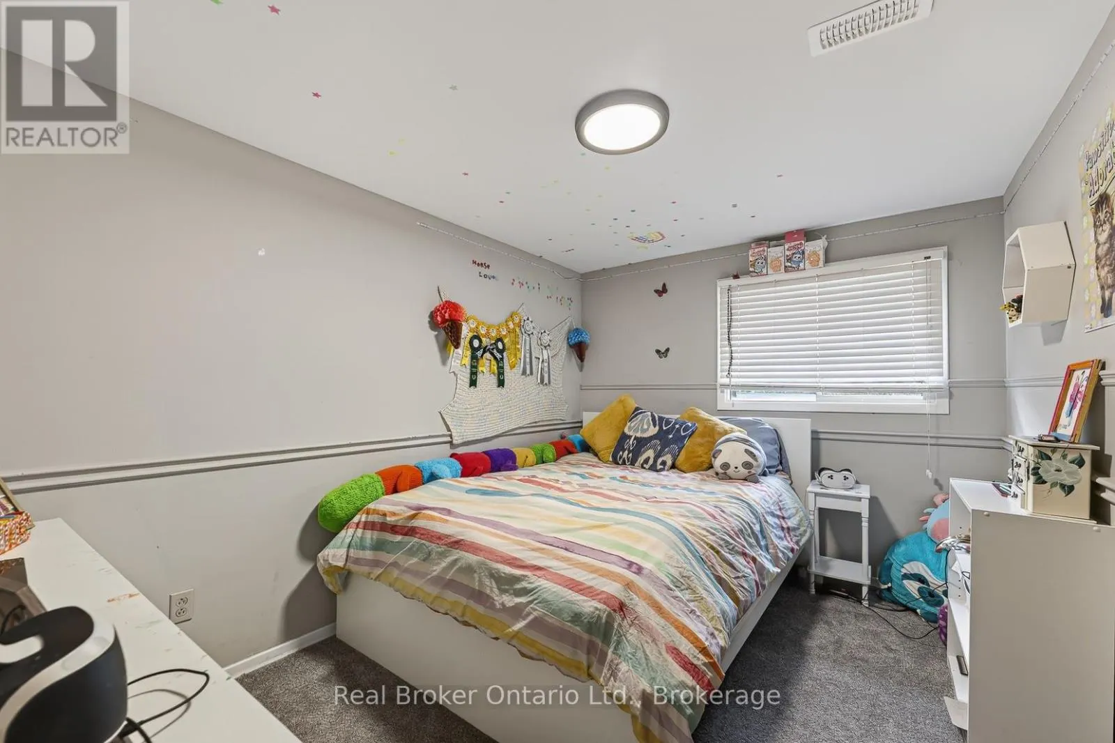 5 GARDINER PLACE