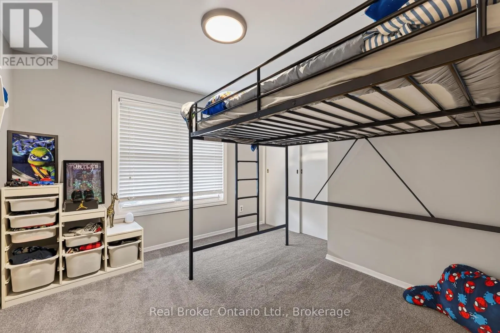 5 GARDINER PLACE