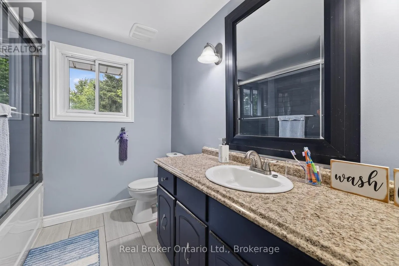 5 GARDINER PLACE