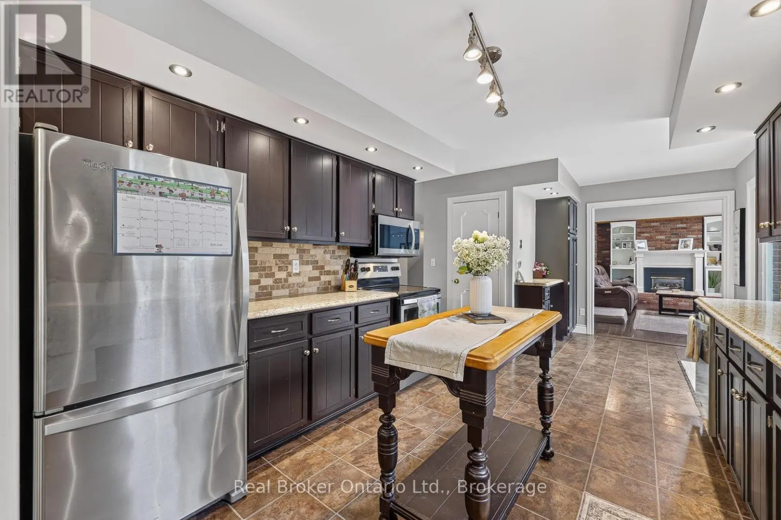 5 GARDINER PLACE
