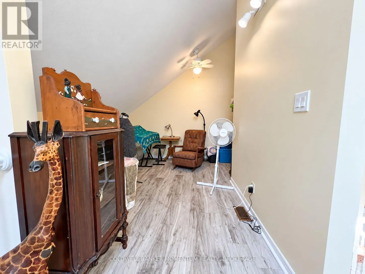 1 - 4114 BUTTERNUT COURT #1
