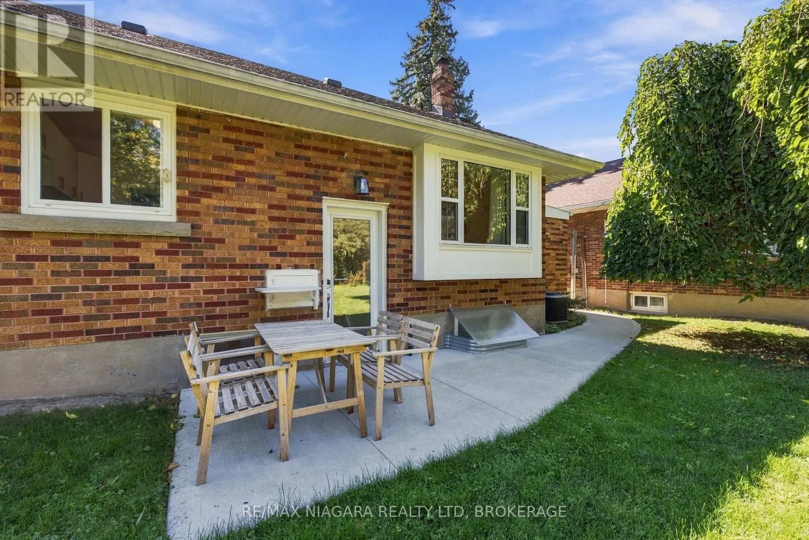 97 GLENDALE AVENUE