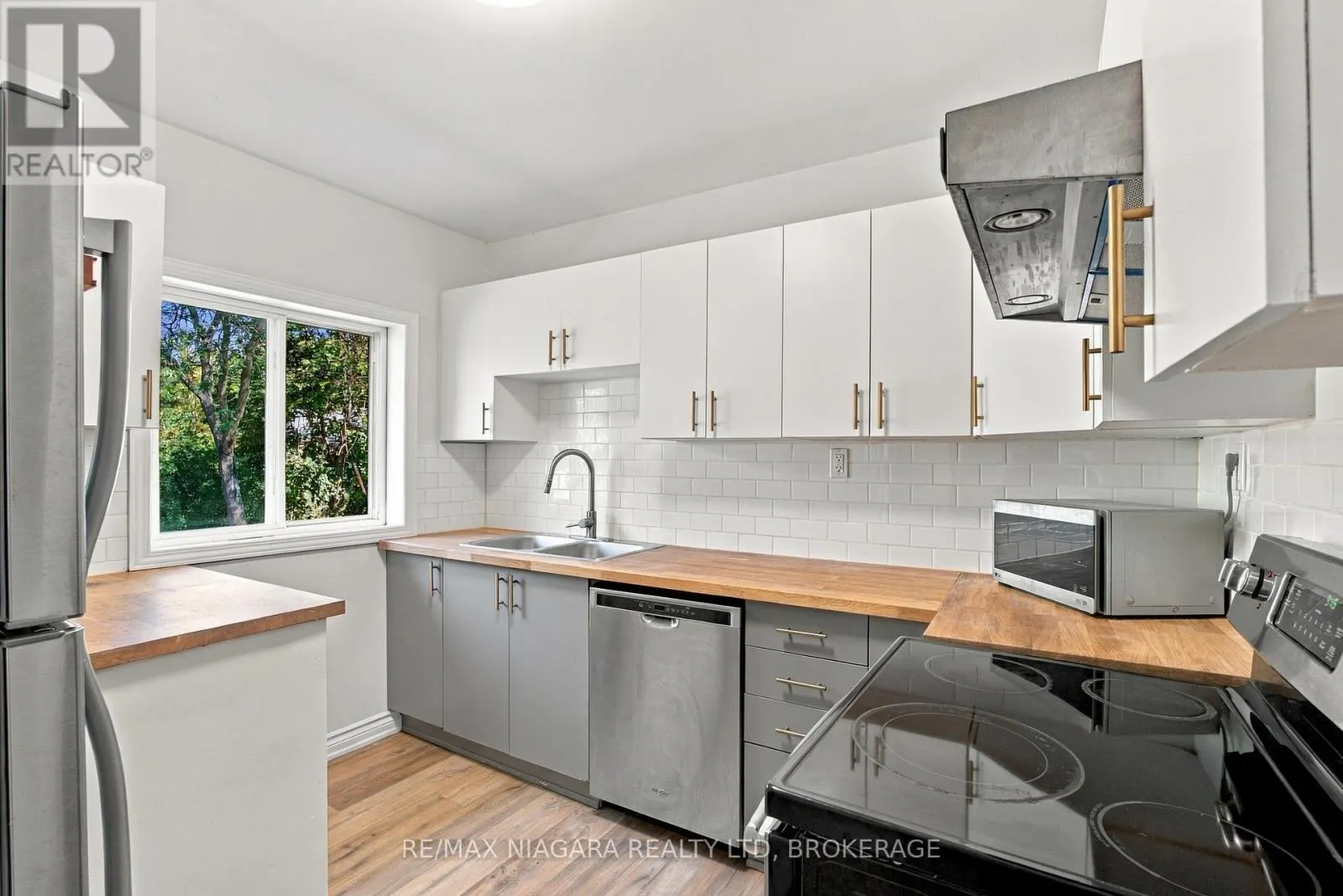 97 GLENDALE AVENUE