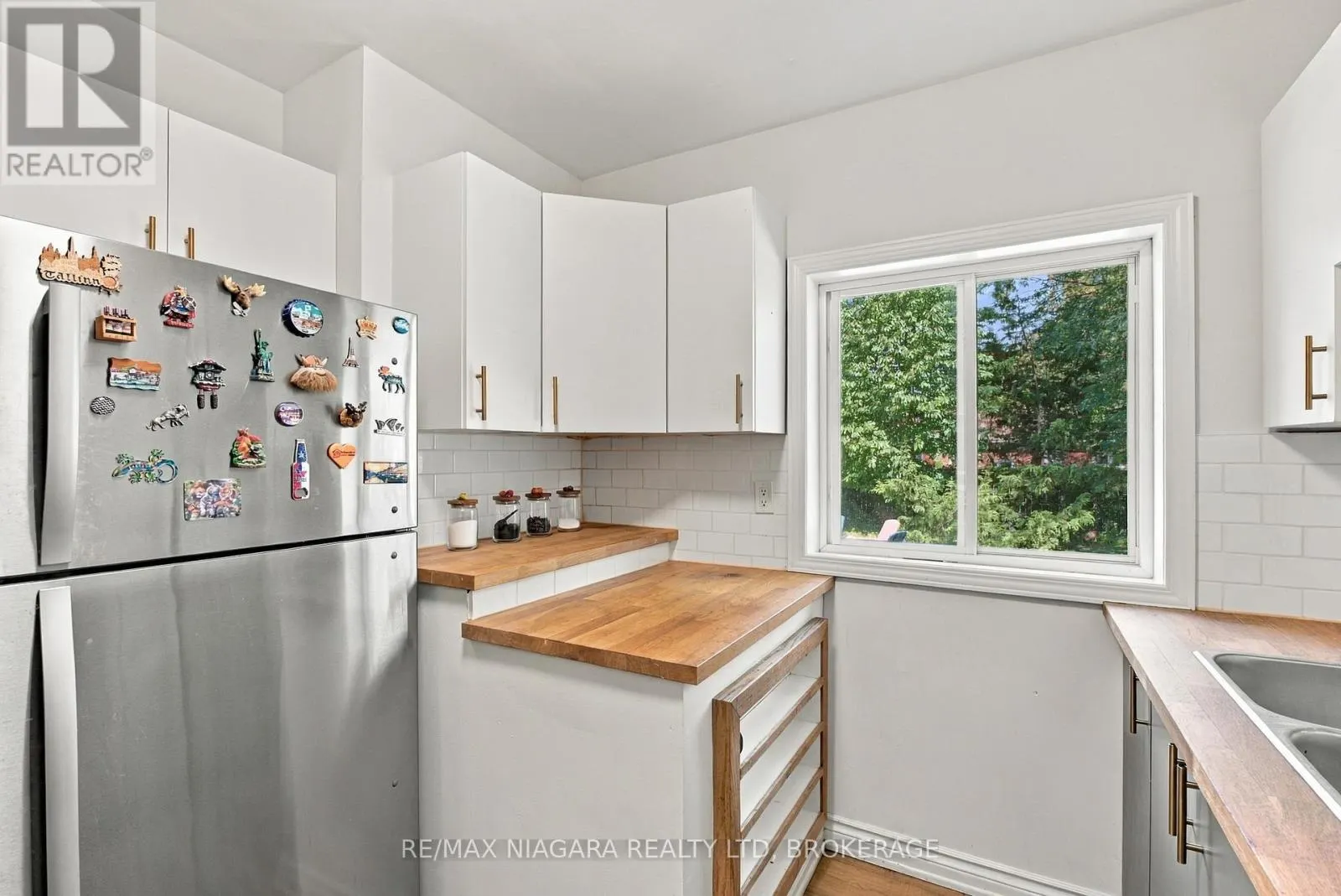 97 GLENDALE AVENUE