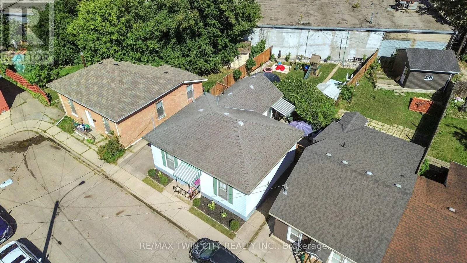 7 HALLS AVENUE