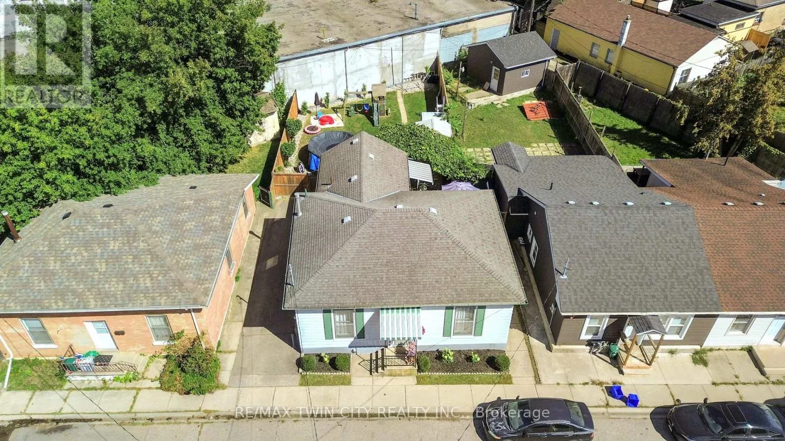 7 HALLS AVENUE