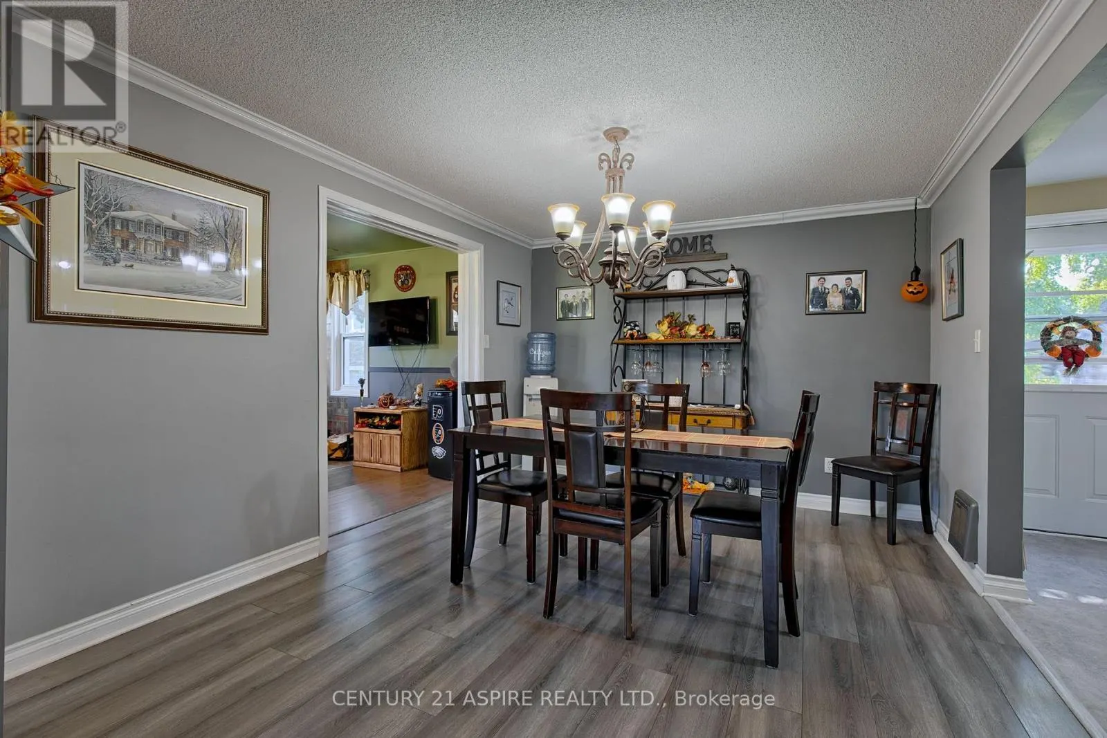 1085 FOREST LEA ROAD