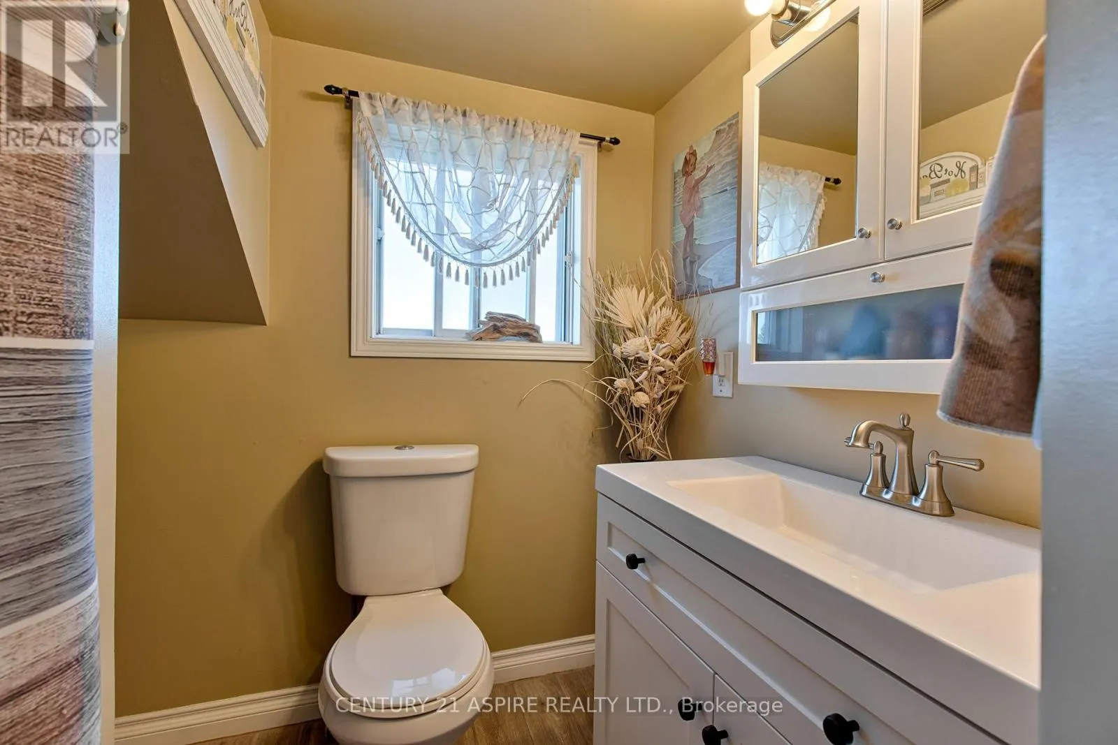 1085 FOREST LEA ROAD