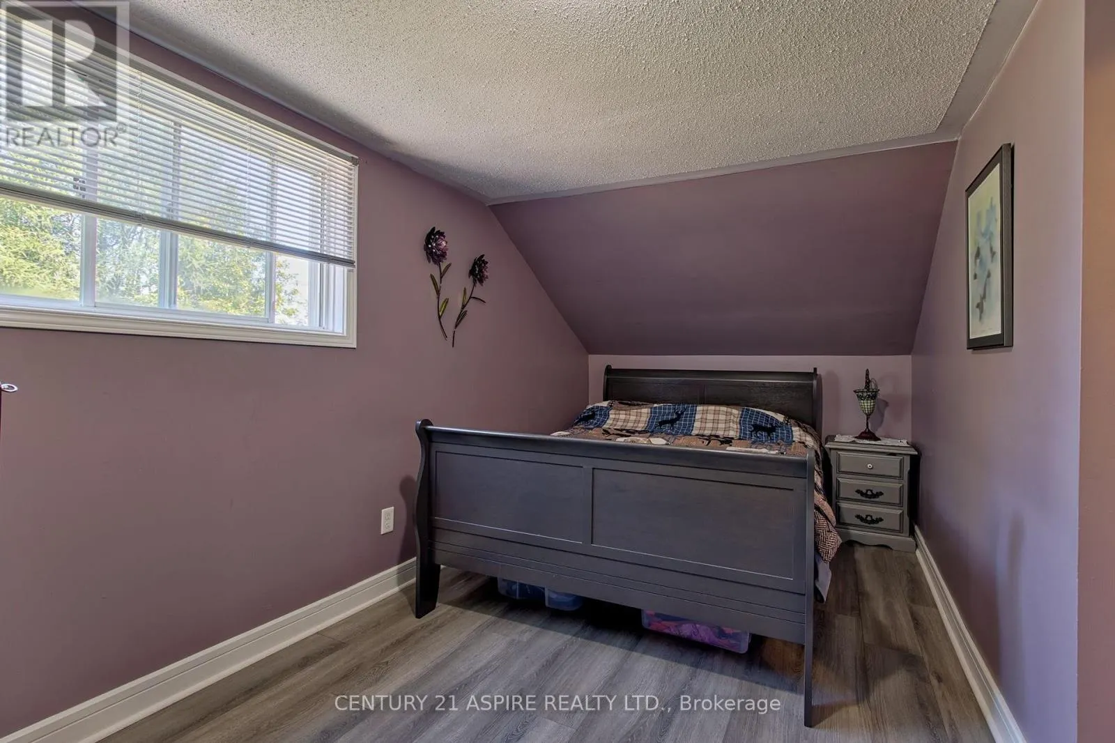 1085 FOREST LEA ROAD