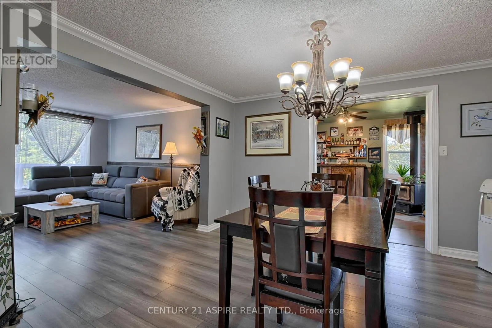 1085 FOREST LEA ROAD