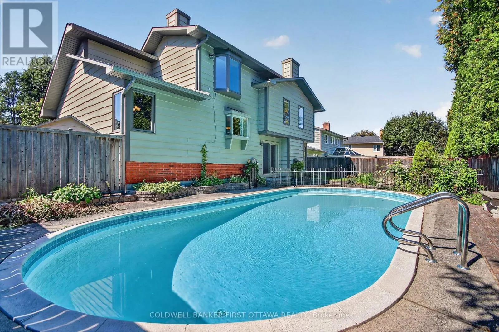 9 FOXRUN LANE